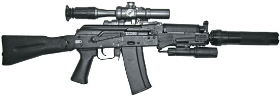 АК9 с оптическим прицелом ПСО-1М2-1, тактическим фонарем и прикладом по типу АК-74М