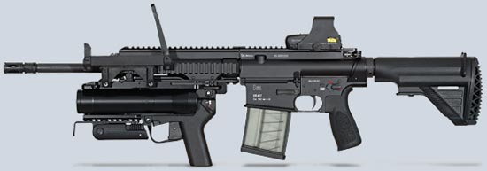 HK417 (вариант Recce) со стволом длиной 406 мм и установленным гранатометом и коллиматорным прицелом