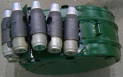 40-мм гранаты 7П39 в ленте заводского снаряжения для автоматического гранатомета «Балкан»