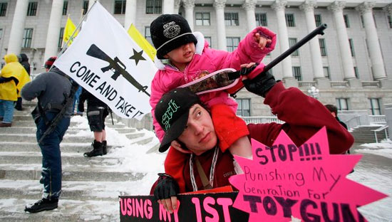 В США протестуют против ужесточения закона об оружии