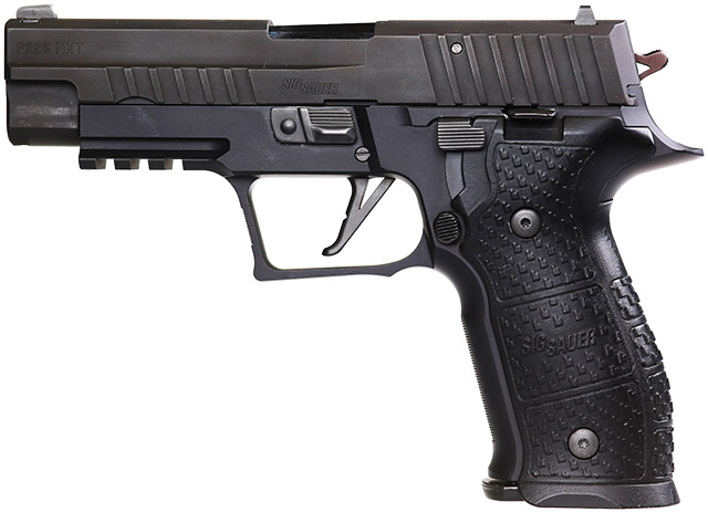 Пистолет SIG
Sauer P226 NXT калибра 9 мм Luger - законный приёмник классического немецкого
служебного оружия