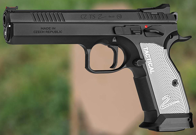 Новый пистолет CZ TS 2 - это последняя эволюция пистолетов, 
разработанных чешской компанией для стрелков IPSC Стандартного дивизиона