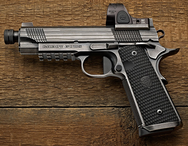 Несмотря на то, что Cabot Guns Apocalypse относится к элитному сегменту пистолетов 1911, его
можно использовать в качестве универсального пистолета