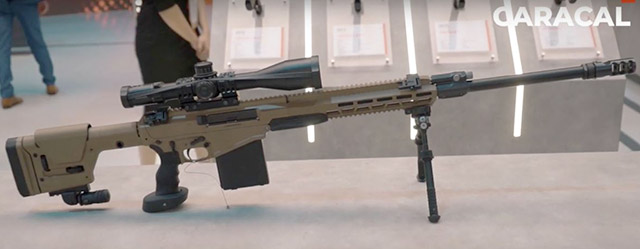 Cнайперская винтовка Caracal CSA 338 комплектуется магазинами 
вместимостью 10 или 15 патронов калибра .333 Lapua Magnum. Ударник 
витовки изготовлен из титана