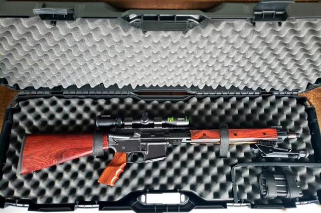 AR-15 с деревянной
фурнитурой