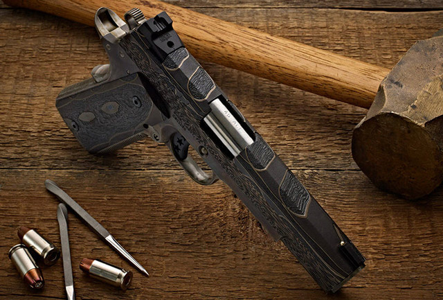 К своему десятилетию Cabot Guns выпустила восемь уникальных пистолетов
