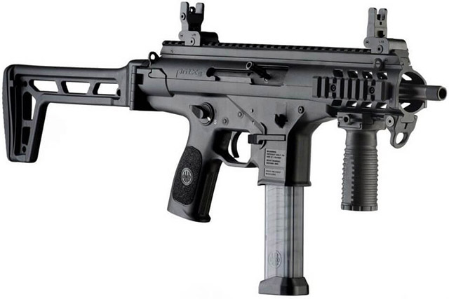 Гражданская версия Beretta PMXs комплектуется прозрачными магазинами вместимостью 20 патронов