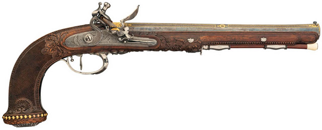 Один из парных каретных пистолетов, некогда принадлежавших Наполеону