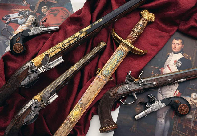 Оружейный комплект Наполеона состоит из шести предметов: нарезного 
карабина, двух каретных пистолетов, двух карманных пистолетов и 
парадного меча