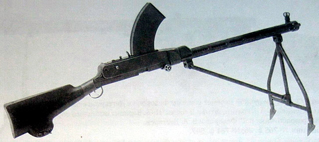 7,62-мм опытный ручной пулемёт Фёдорова и Дегтярёва с «перевёрнутой» автоматикой и секторным магазином на 25 патронов