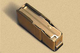 Подаватель патронов магазина модели 75 фрезерован, тогда как у большинства «одноклассников» он штампованный, либо литой из пластмассы