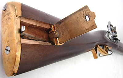 Вид на затыльник и емкость приклада Baker Rifle