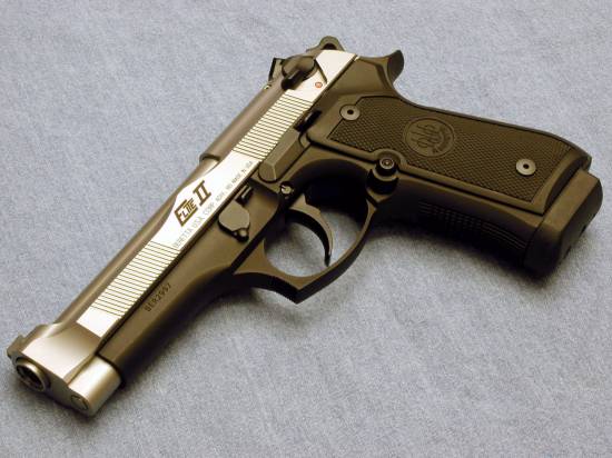 Beretta 96G Elite II chambered in .40 Auto (left)