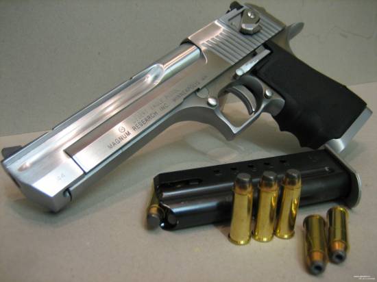 Desert Eagle (pistol with ammunition)