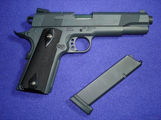 Colt M1911-A1 (S&W SPFLD MA USA)