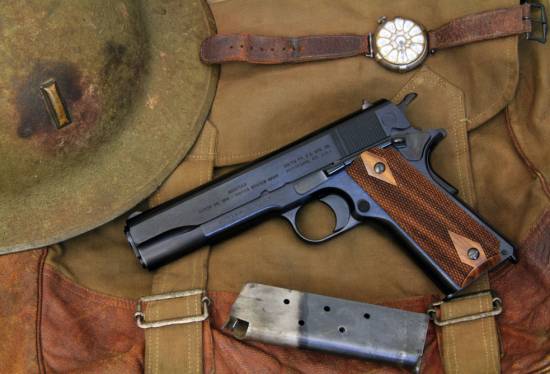 Colt M1911 (famous military weapon)