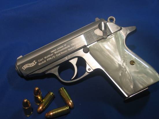 Walther PPK (chromium)
