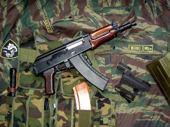 AKS-74U (Kalashnikov assault rifle shortened)