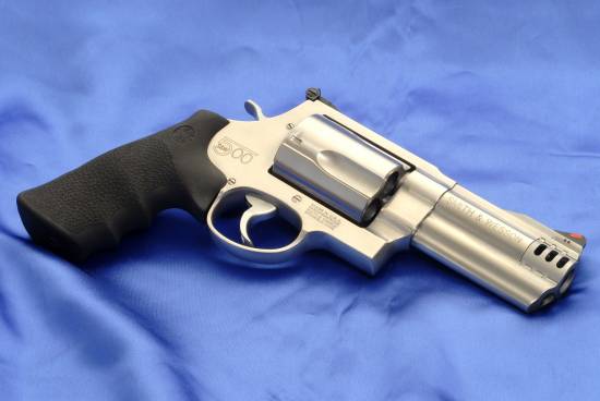 Smith & Wesson .500 Magnum (right)