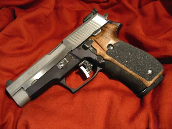 Sig Sauer (weapon for all)