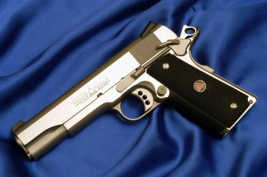 Colt M1911 (Delta Elite)