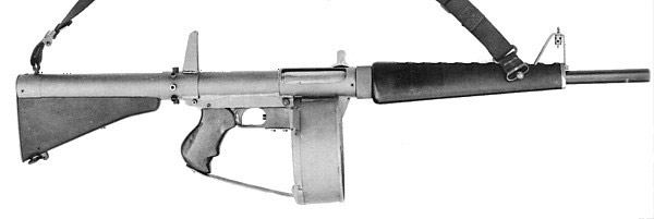 Одна из первых версий ружья АА-12