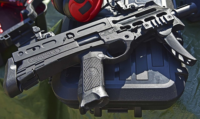 Неофициальное 
изображение прототипа пистолета-пулемёта Chiappa 
Firearms