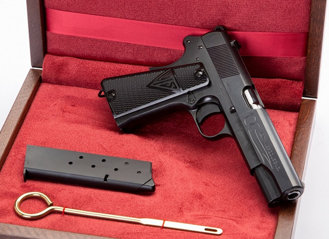 Пистолет VIS wz. 35 из юбилейной серии в подарочной коробке