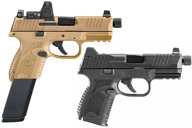 Пистолеты FN 509 Compact Tactical с магазинами на 12 и 24 патрона. На 
пистолет в расцветке FDE установлен коллиматорный прицел Trijicon