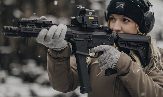 Система Enhanced Pistol Caliber может быть адаптирована под патроны 9×19, .40 S&W, 10 mm Auto и .45 ACP