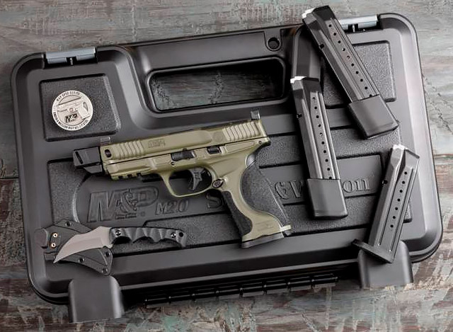 Smith 
& Wesson Performance Center Metal M&P9 M2.0