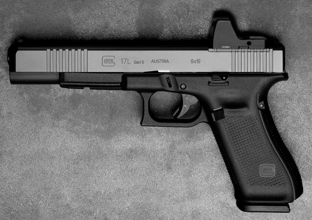 Семейство пистолетов Glock пятого поколения с возможностью установки оптики пополнилось моделью G17L MOS