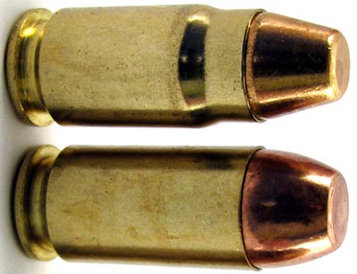 .357 SIG (сверху) .40 Smith & Wesson (снизу)