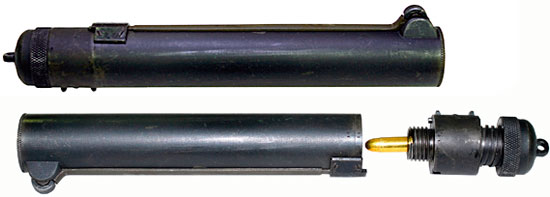 Стреляющее устройство «Sleeve Gun» (вверху - общий вид, внизу - при заряжании)