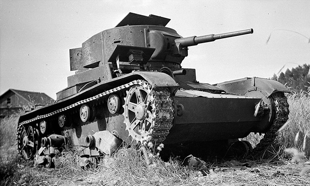 Многочисленные советские Т-26, БТ-5 и БТ-7 с противопульным 
бронированием, не говоря о ещё более «тонкокожих» Т-37/Т-38 и 
бронеавтомобилях, были вполне «по зубам» Pz.В. M.SS 41