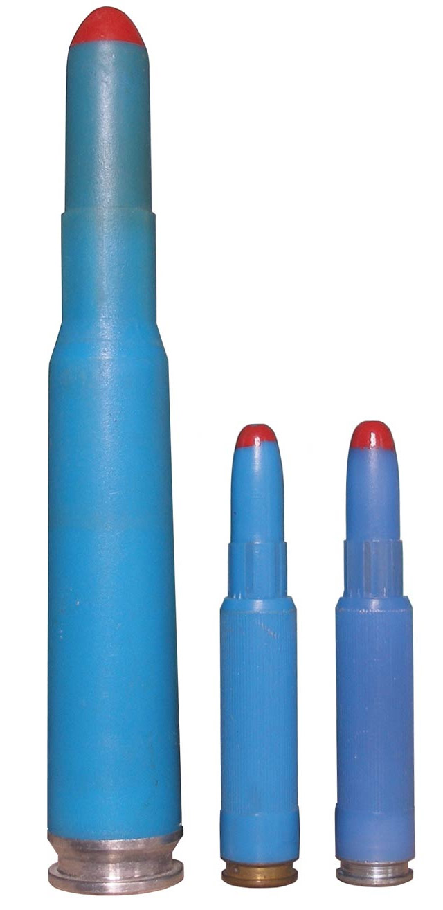 образцы пластиковых короткобойных трассирующих патронов калибров 12,7х99 и 7,62х51 NATO