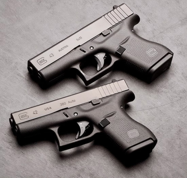 Glock 42 и Glock 43 — две субкомпактные «тонкие» модели с однорядным 
магазином ёмкостью в шесть патронов .380 ACP и 9×19 мм Парабеллум 
соответственно