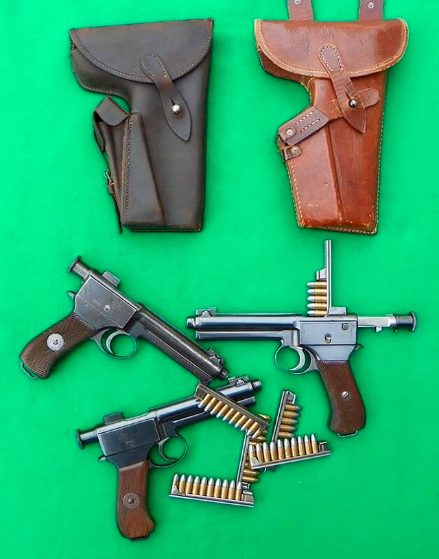 Пистолеты Рот-Крнка разных контрактов и кобуры к ним