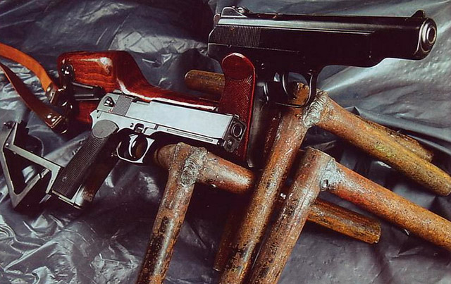 Пистолеты Стечкина ОЦ-33 и АПС