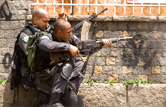 Бразильские полицейские с «мадсеном»