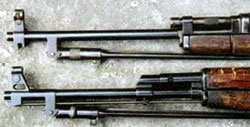 Основание мушки M1945 приобрело легко узнаваемые очертания, сохранившиеся на всех автоматах Калашникова вплоть до АК74М.